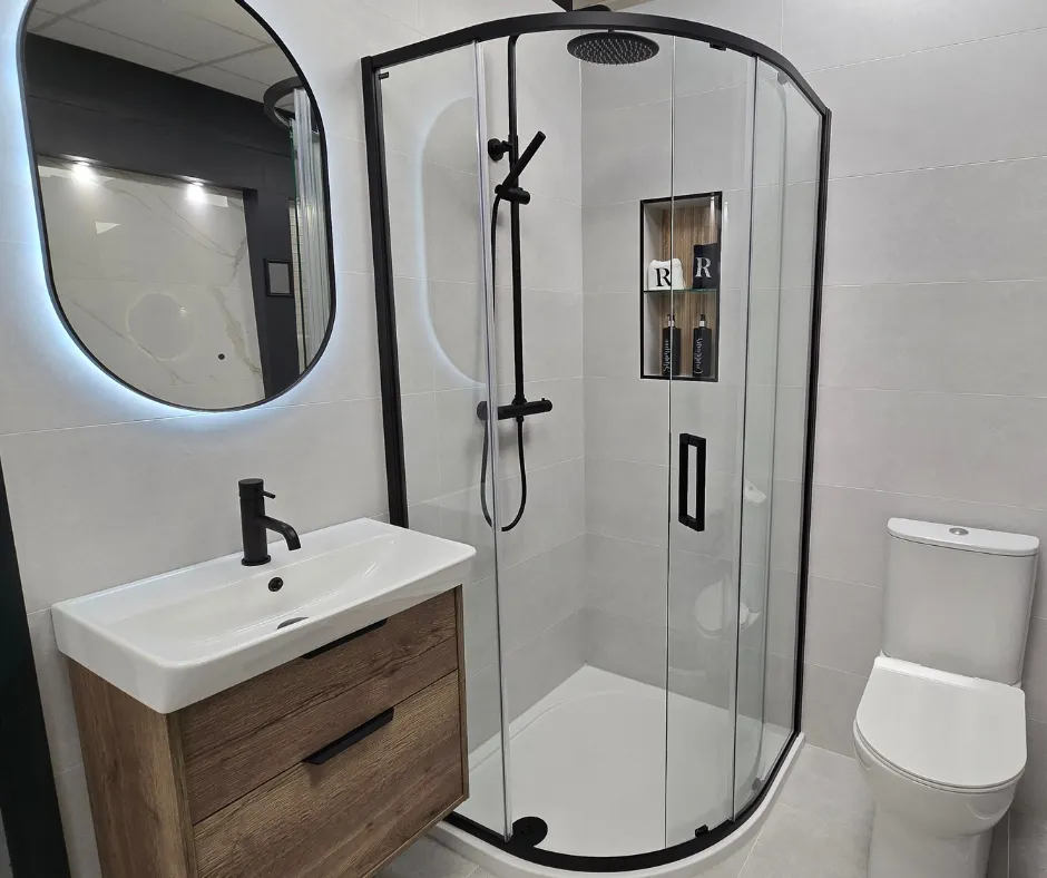 Sleek Grey Tones & Contemporary Shower Design